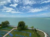 Panorama du Balaton depuis l'hôtel Vilagos